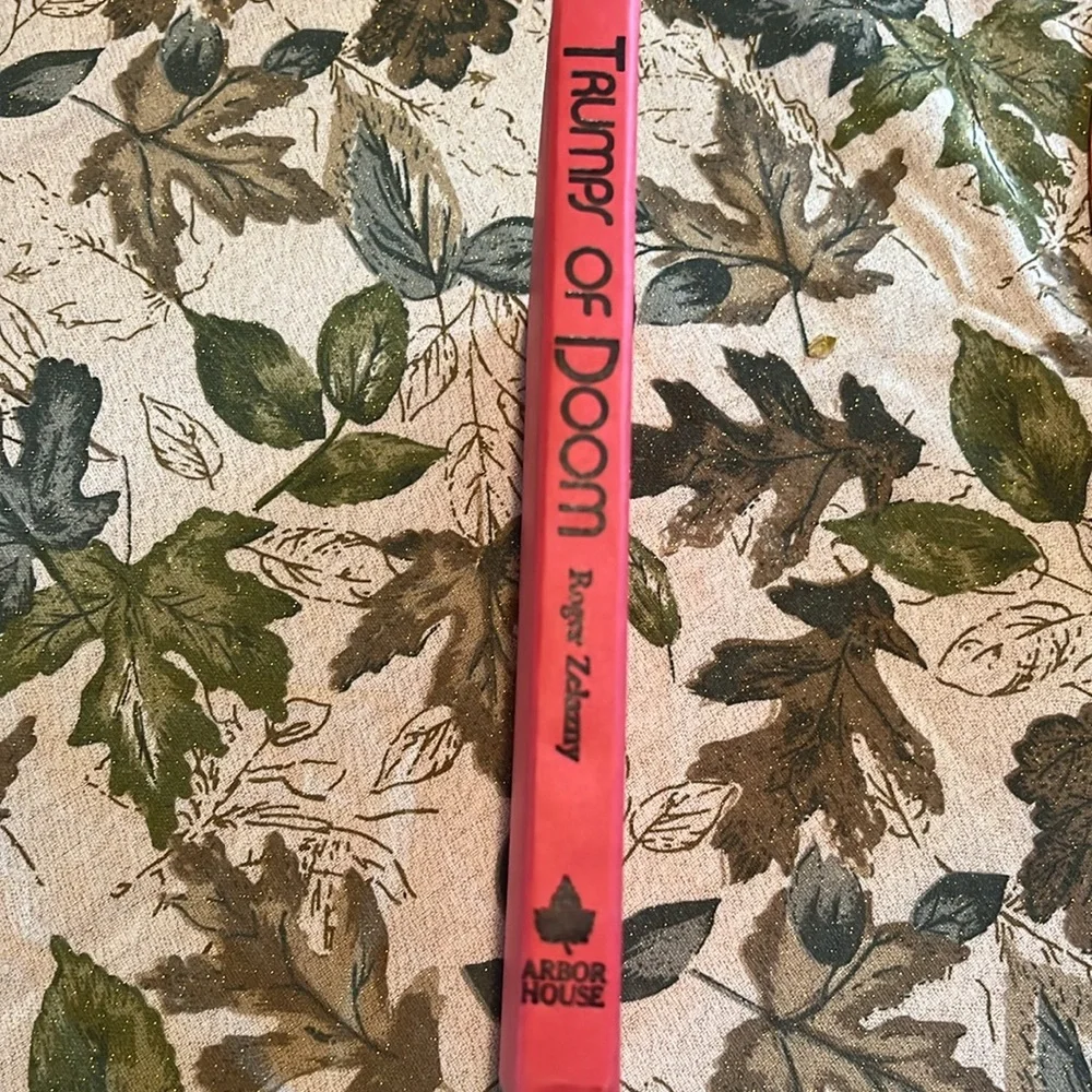 Trumps of Doom by Roger Zelazny 1985, Arbor House hardcover dust jacket Vintage